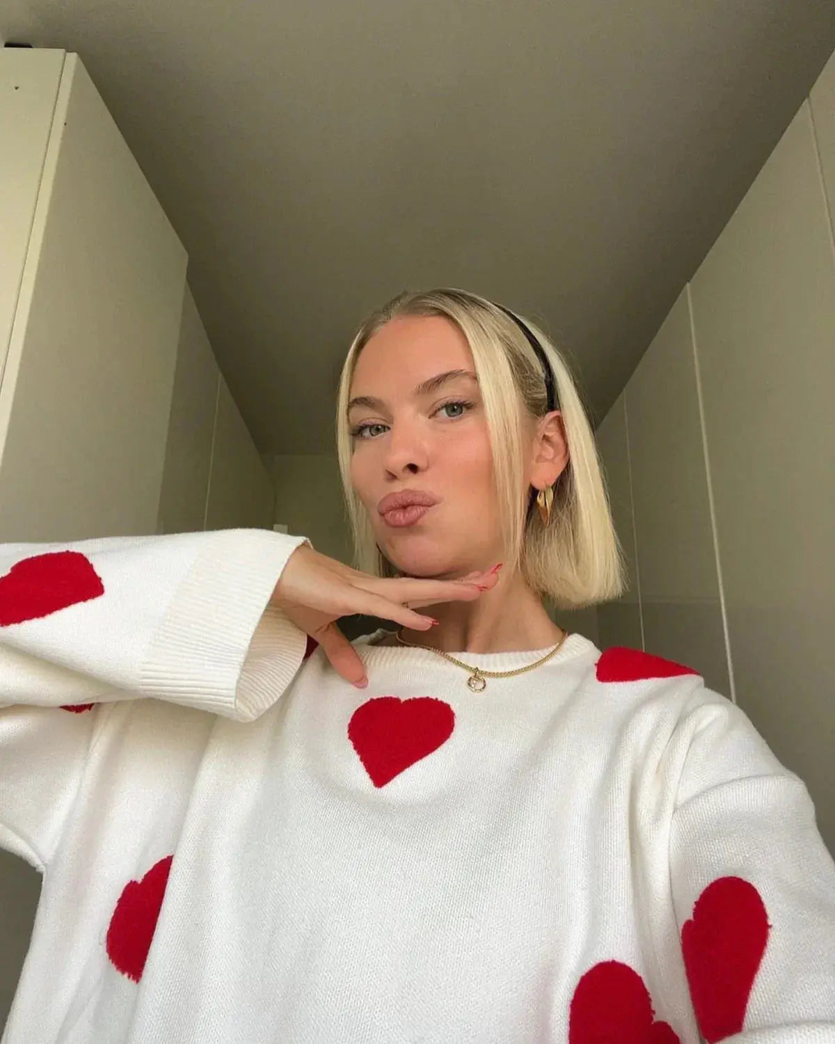LVES - love sweater
